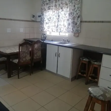 Gloria'S Guests.Com Apartment Polokwane Exterior photo